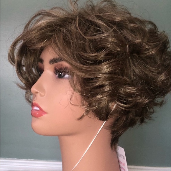 Paula Young wig - Beryl- 10/26 buttered toast Size average. - Picture 4 of 5